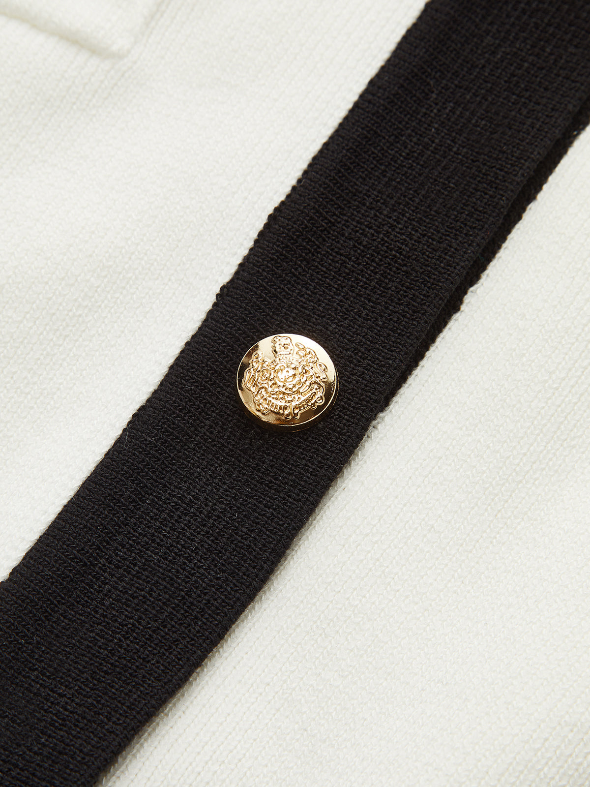 Metal Button Contrast Trim Knit Top