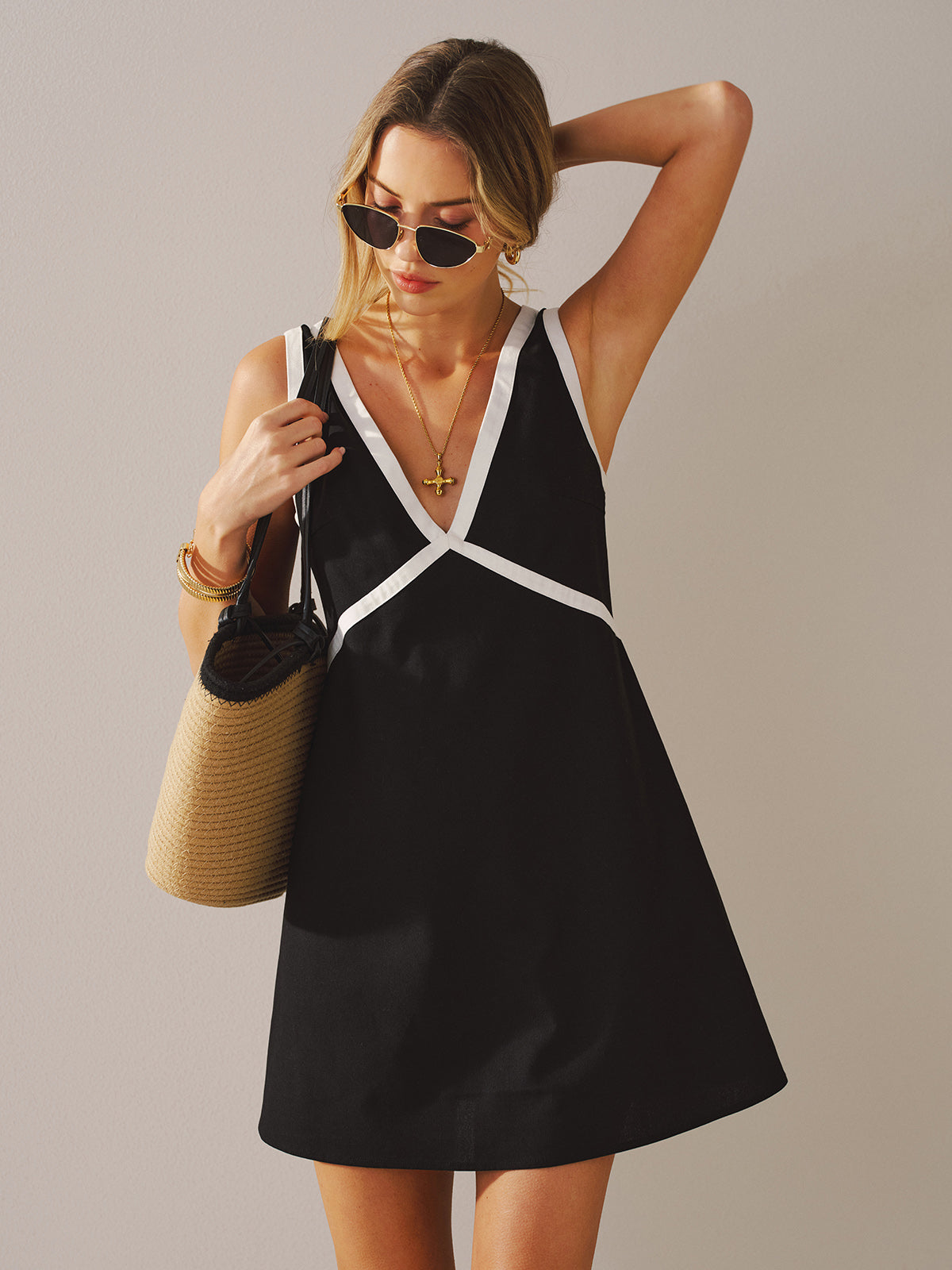 Contrast Trim V-Neck Linen-Blend Mini Dress