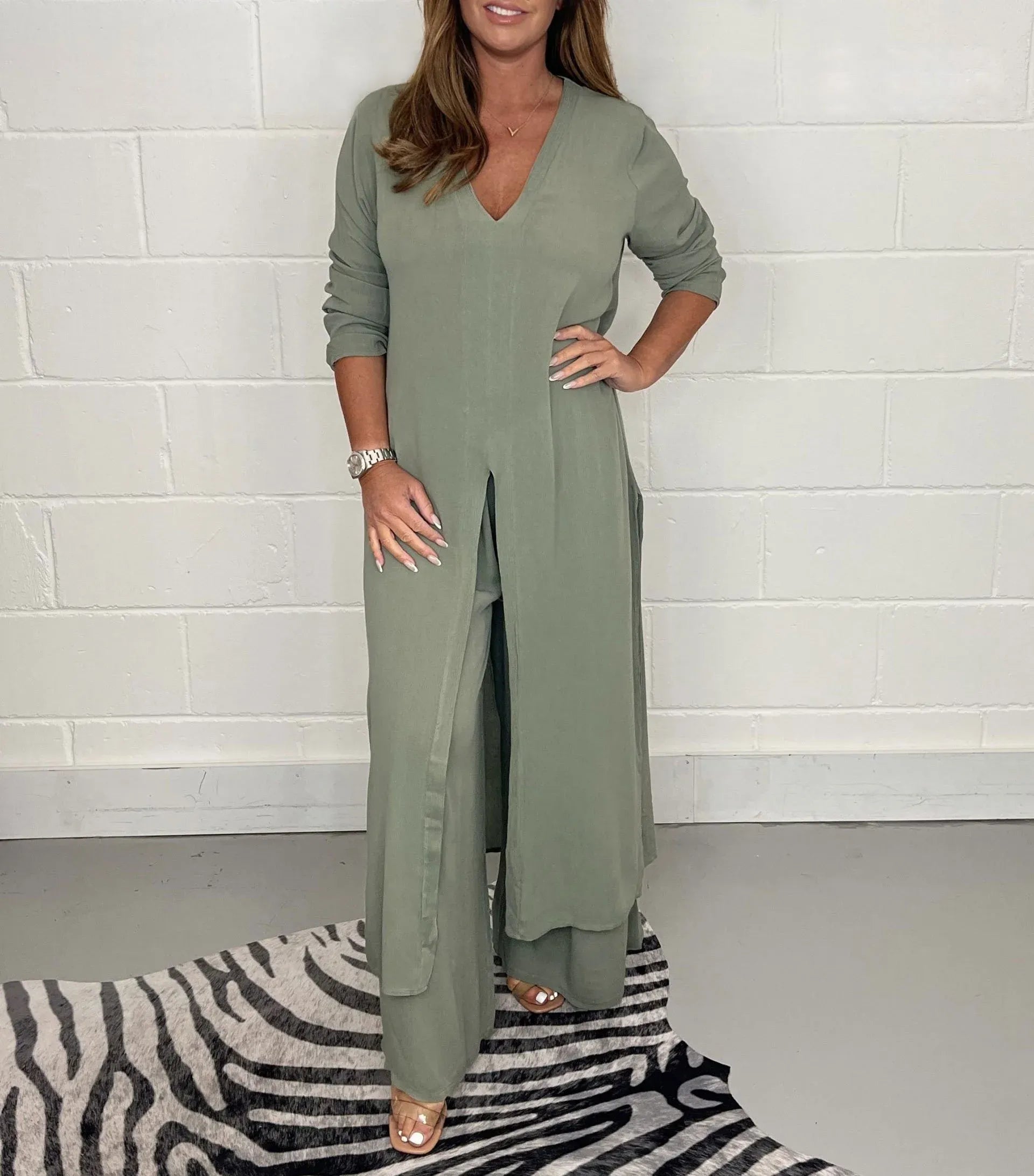 Cherly™ Comfy Two-Piece Set | Flowy Blouse and Wide-Leg Trousers