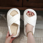 Lush Mellowz Linen Slippers